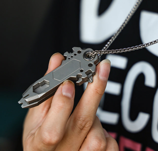 KeyMaster 2.0: The Upgraded 18-in-1 Titanium EDC Tool