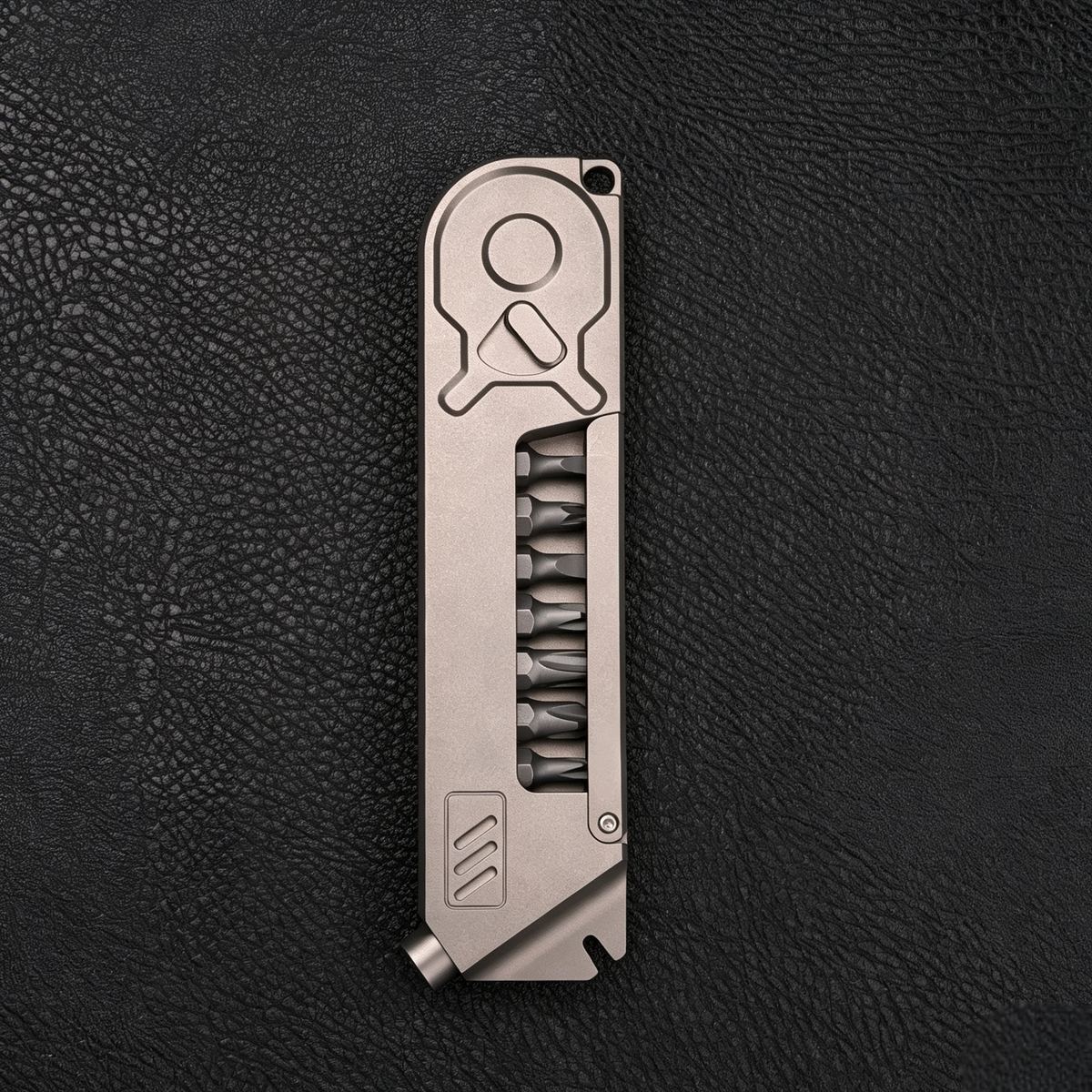 The UltraFix Driver: Titanium Magnetic Ratchet Screwdriver