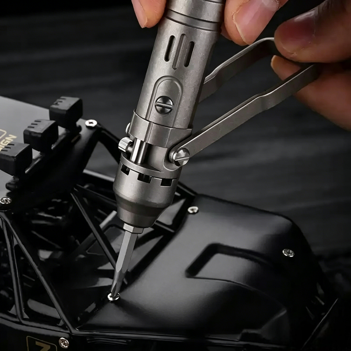 The GripNGo Driver | Titanium EDC Pocket Ratchet Screwdriver