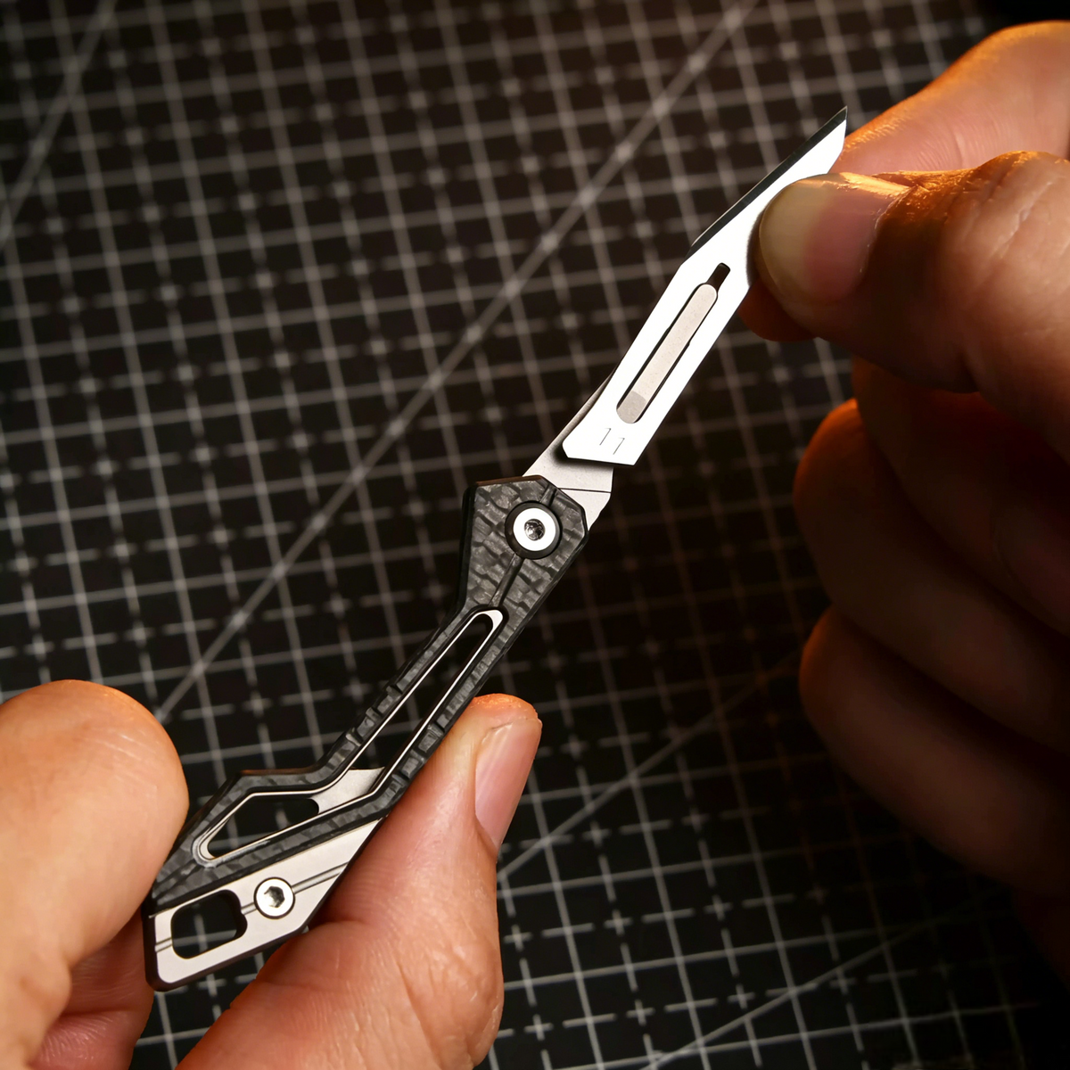 KeyKnife: Mini Titanium & Carbon Fiber EDC Scalpel