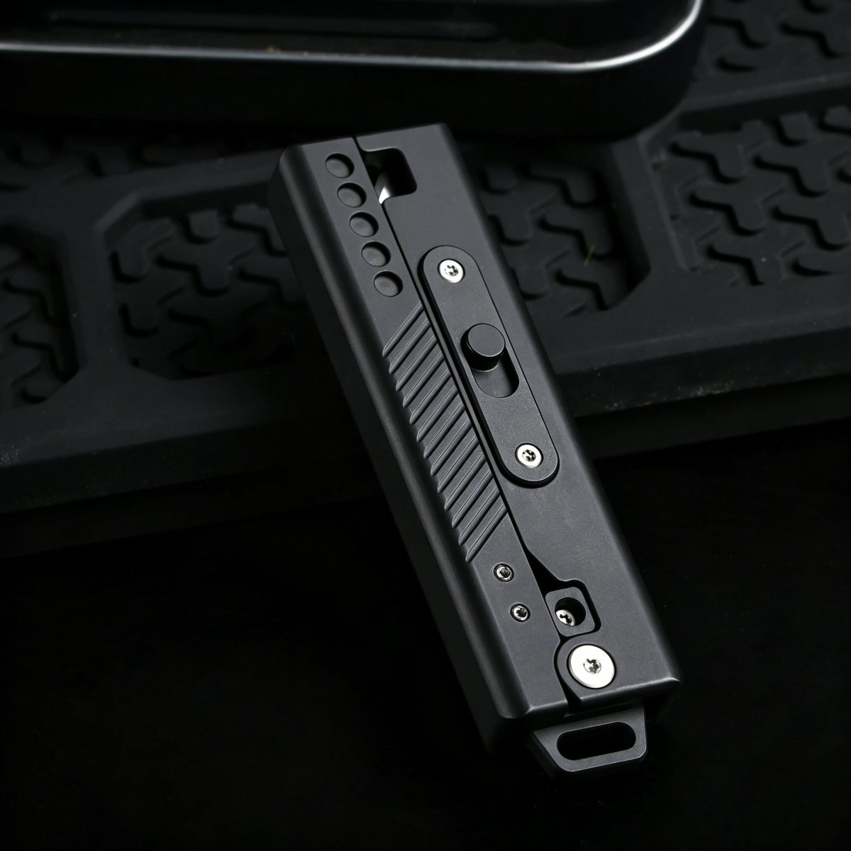 TiRoto – Titanium EDC Utility Knife with a Snap-Flick Action