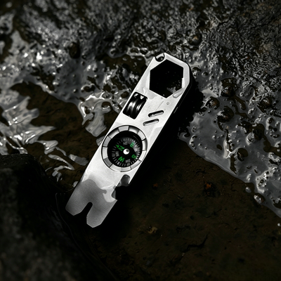 SwitchDisc: Titanium Pocket Tool for Everyday Carry