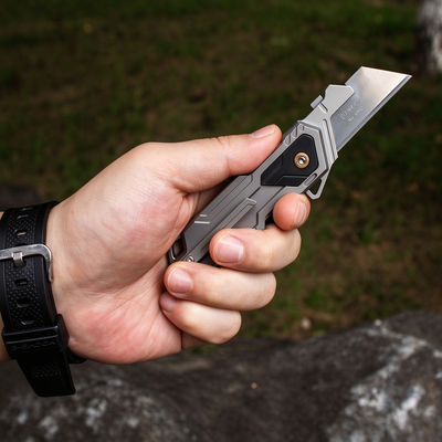 Phantom 2.0 Gr5 Titanium Folding Utility Cutter — Replaceable Insert, Pocket Clip
