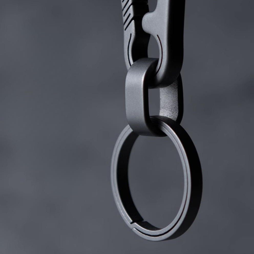 ACCESSOIRES EN OPTION: Porte-clés à dégagement rapide en titane