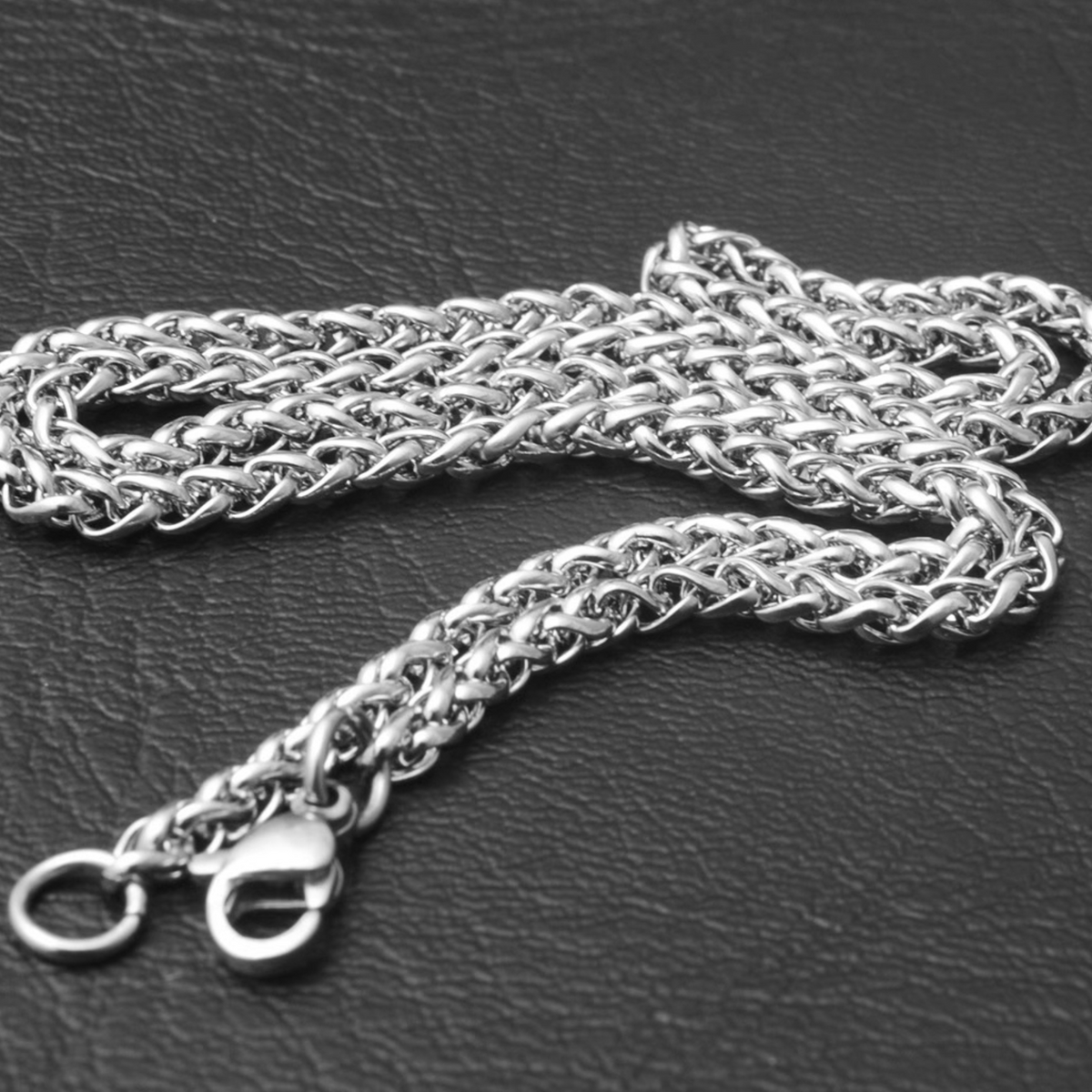 AJOUTS: Collier en acier inoxydable