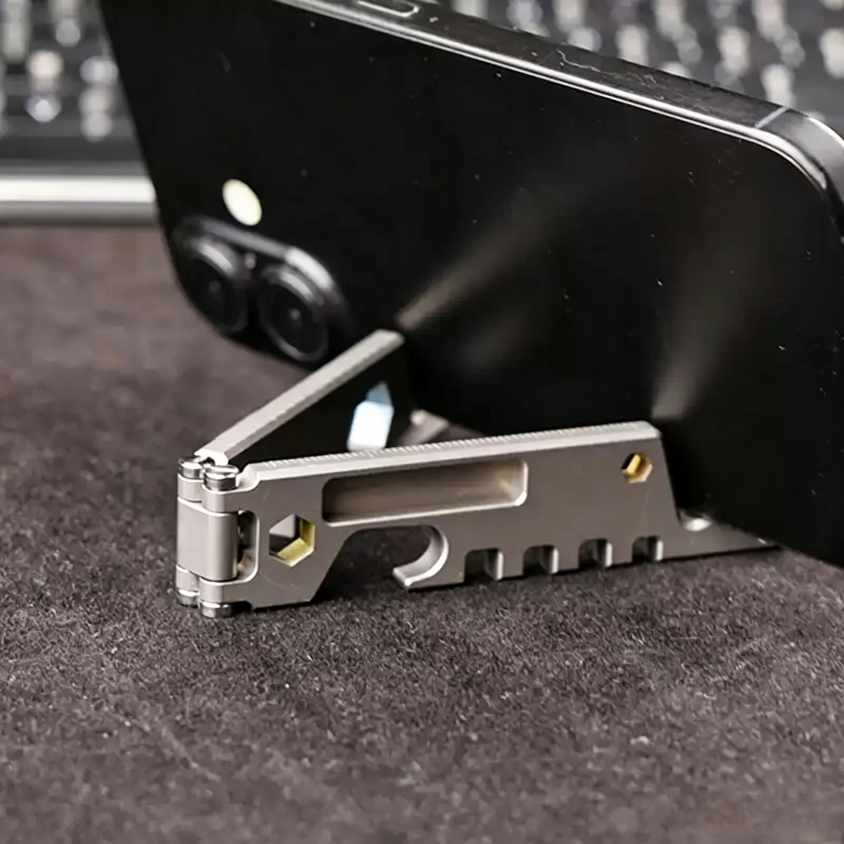 AceStand｜All-in-1 Titanium Foldable EDC Phone Stand