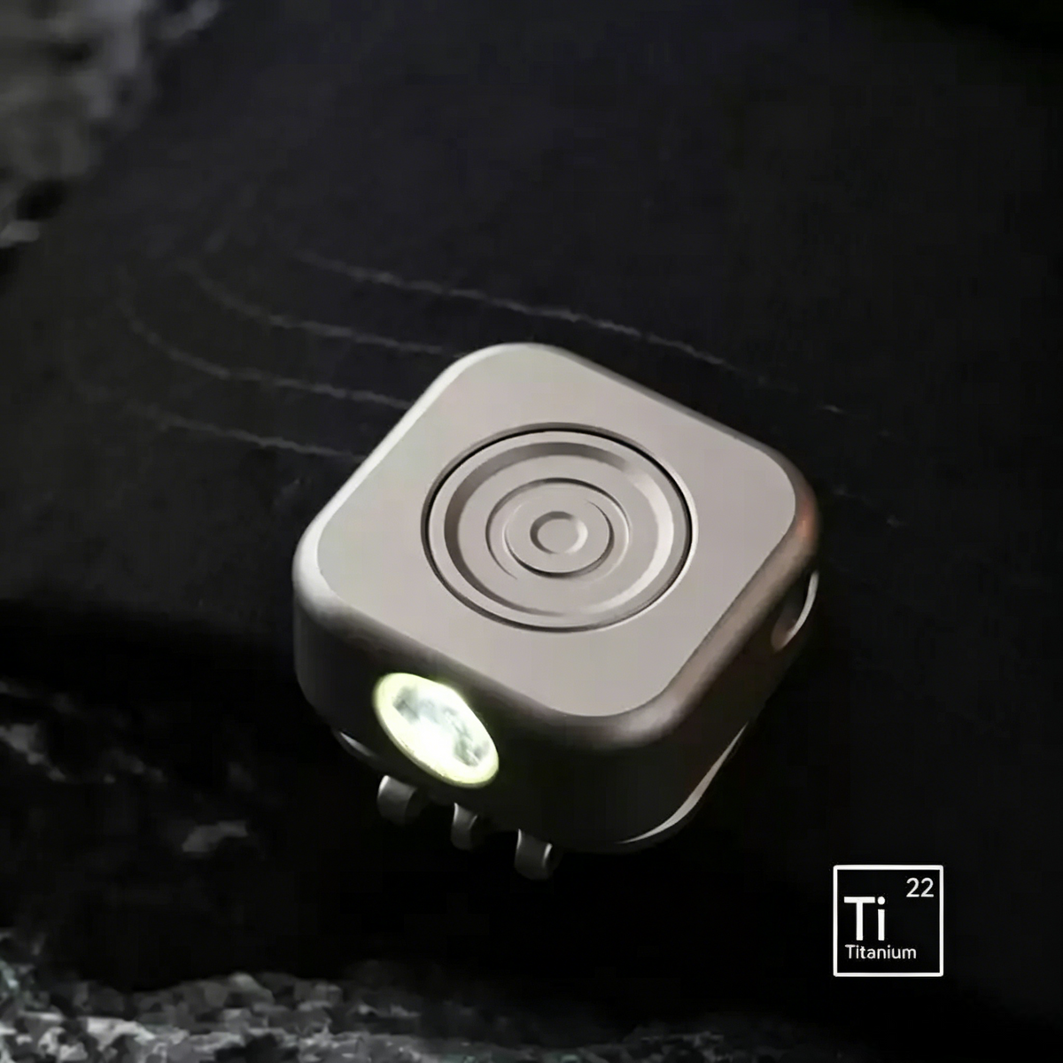 MagCoin - Titanium Magnetic Quick-Release Micro Flashlight