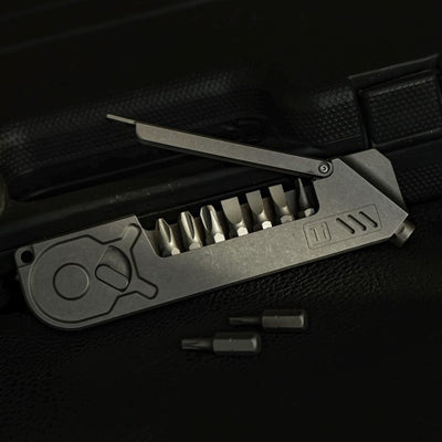 The UltraFix Driver: Titanium Magnetic Ratchet Screwdriver