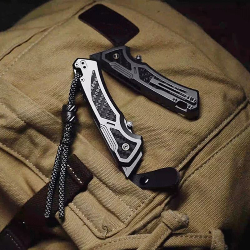 The Thunder-Titanium Utility Knife with Replaceable Blade