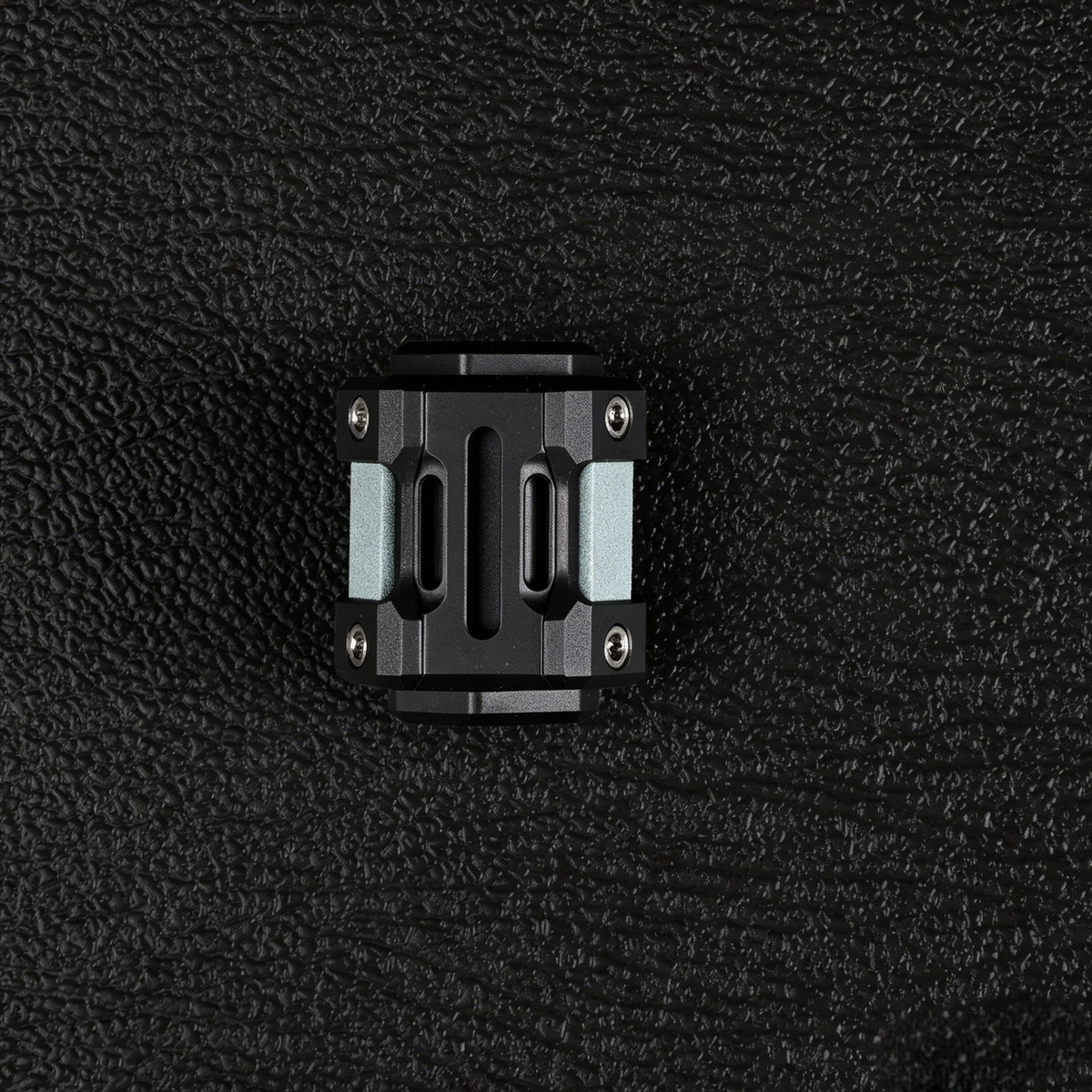 TiSpinx: Titanium Pendant That Redefines EDC
