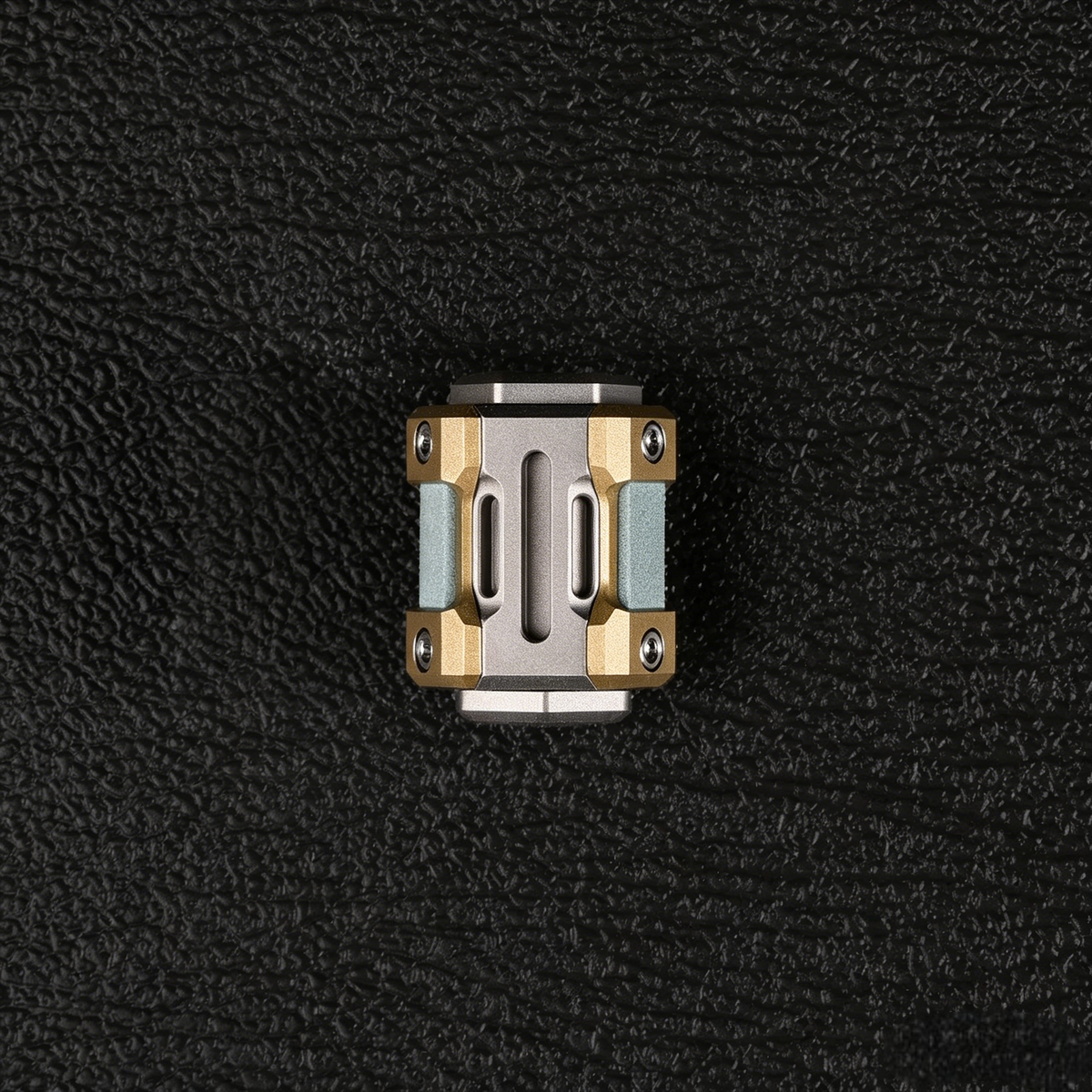 TiSpinx: Titanium Pendant That Redefines EDC