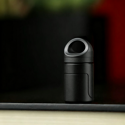 LUMIX Nano Ti— A 100-Lumen Titanium Micro Flashlight