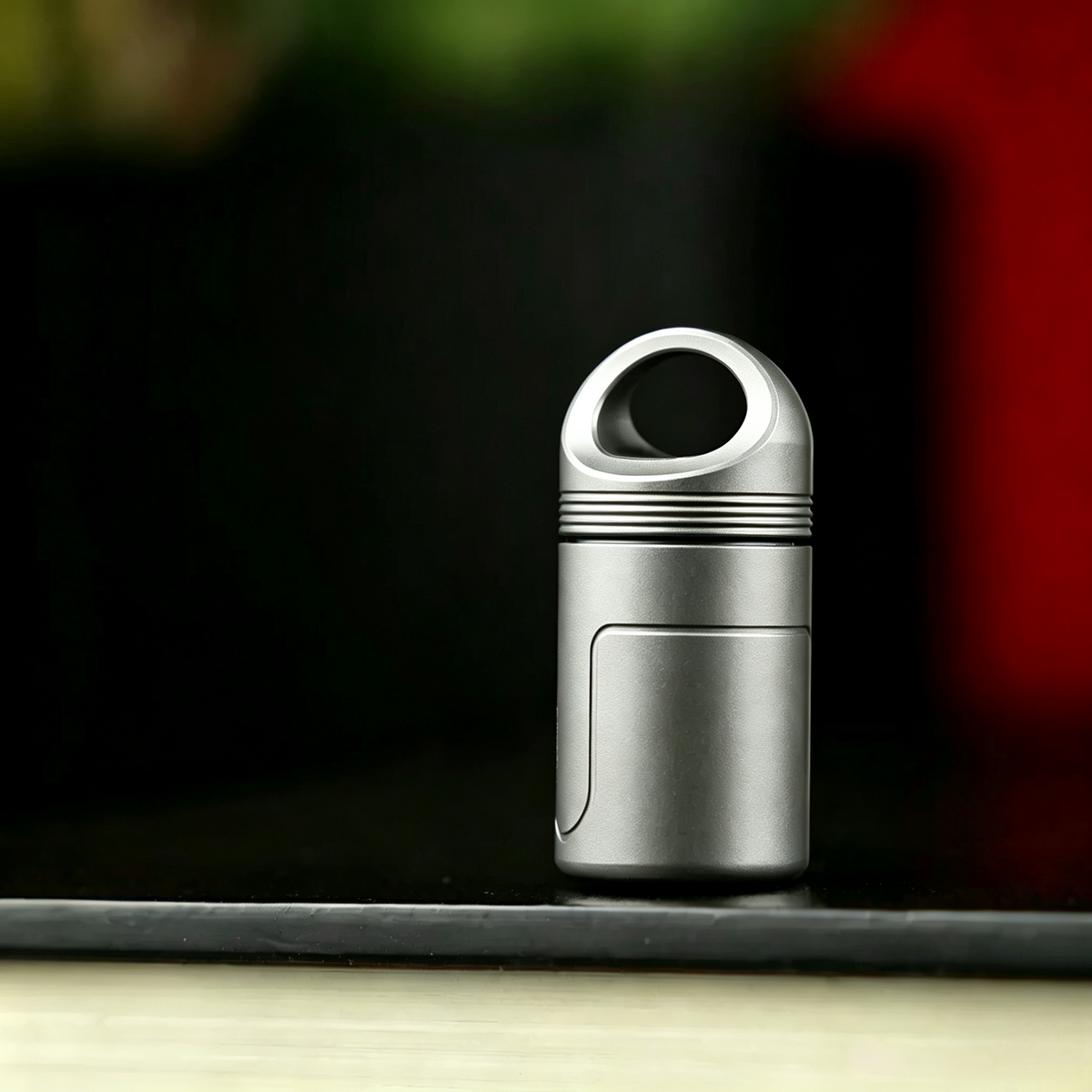 LUMIX Nano Ti— A 100-Lumen Titanium Micro Flashlight