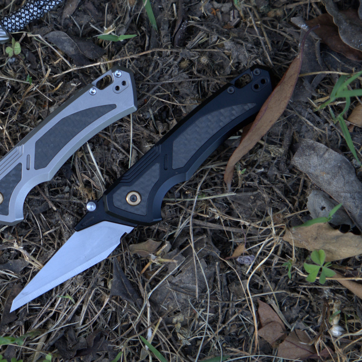 The Thunder-Titanium Utility Knife with Replaceable Blade