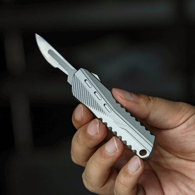 The SwiftMamba — Compact Quick-Deploy Utility Knife for EDC